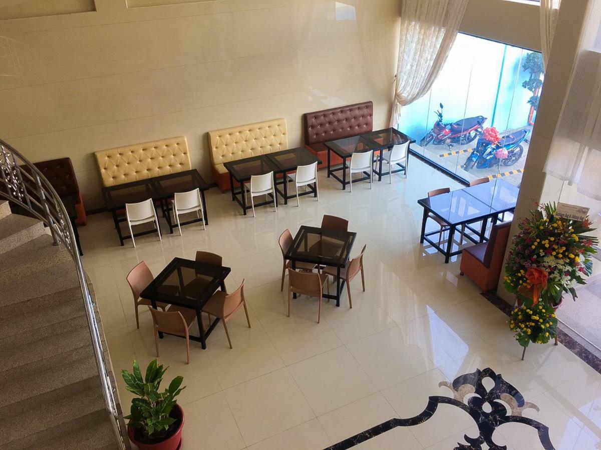 โรงแรมพรีเมรา ซัมบวงกา ภายนอก รูปภาพ
